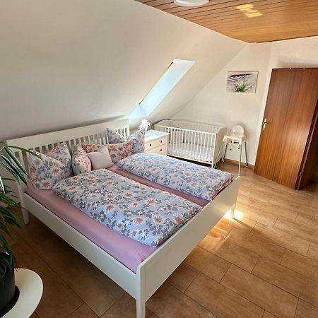Gaestezimmer Zum Waldsachsener Grund Meerane Exterior foto